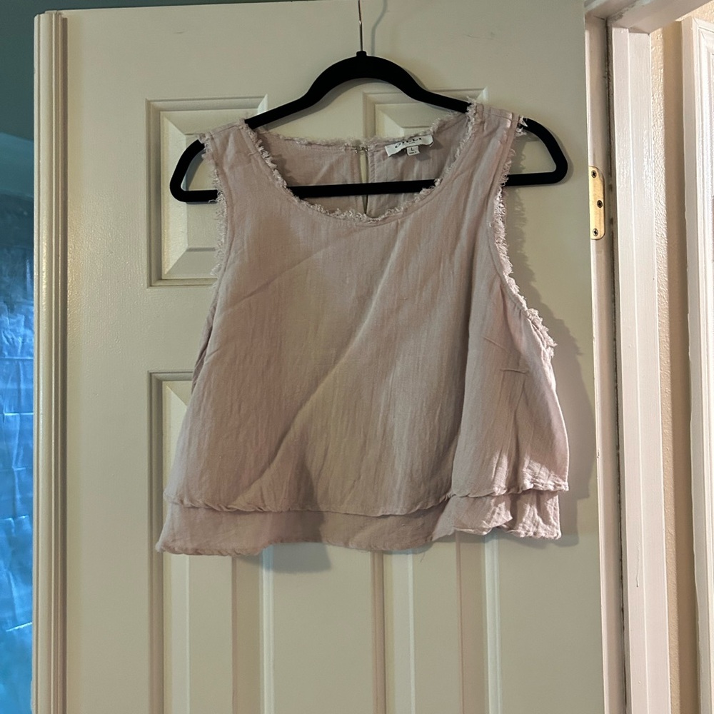 Women's Sleeveless Top and Cropped Pants in Light Purple